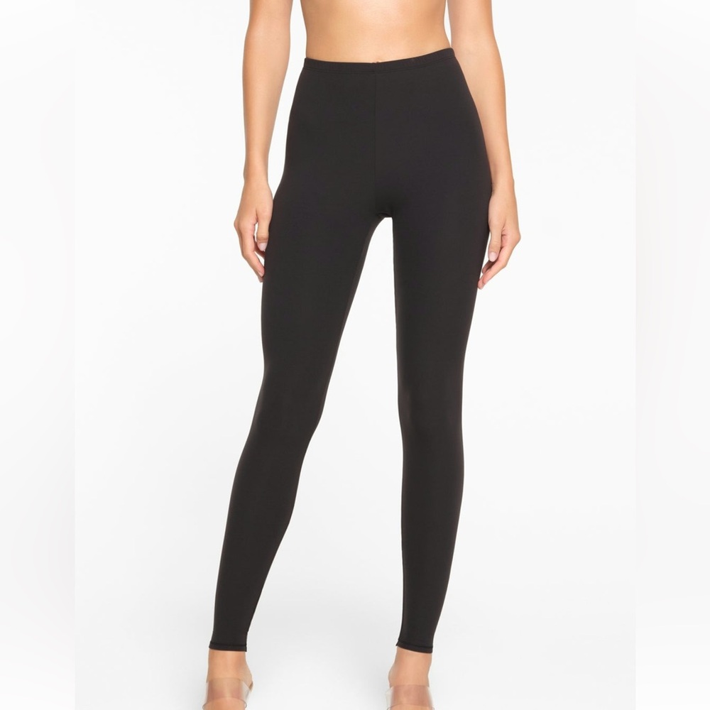 Skims fits everybody leggings